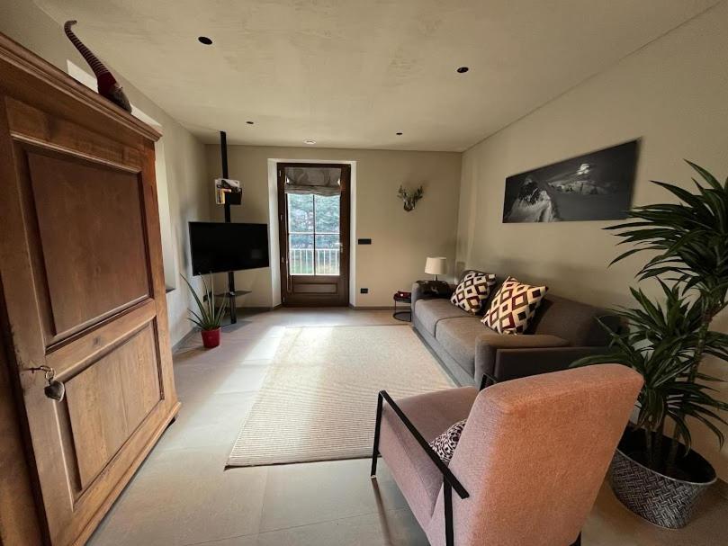 Casa Di Sant'Anselmo Aosta - Il Parco Appartement Buitenkant foto